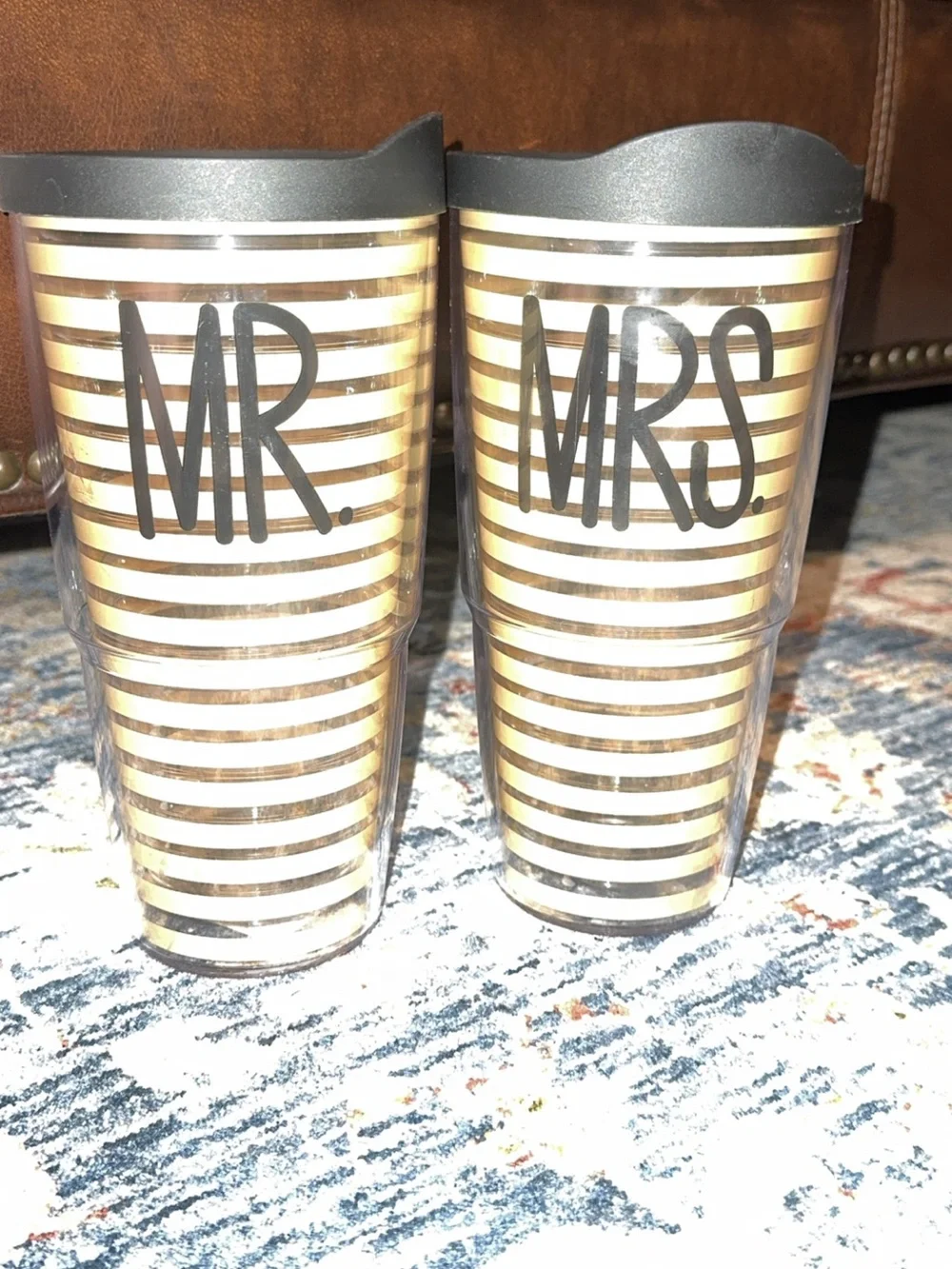NewHAPPY EVERYTHING LAURA JOHNSON TERVIS BUNDLE OF 2 PLASTIC TUMBLERS MR. & MRS.